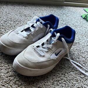 Nike sb malor size 9